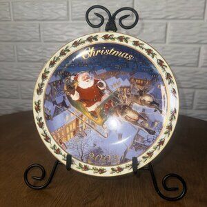 2003 Avon Christmas Plate Coming to Town Tom Newsom 22k Gold Trim Santa Reindeer